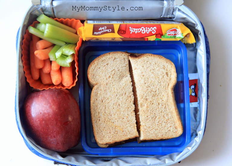 peanut butter sandwich, lunch box ideas, friday treat day