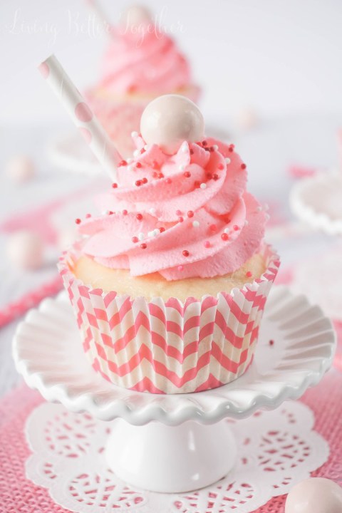strawberry-milkshake-cupcakes-22