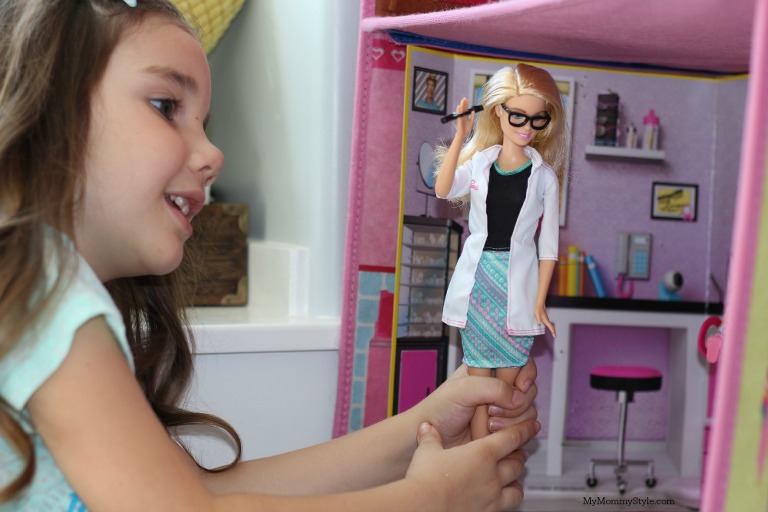 Barbie eye doctor, play time, mymommystyle, barbie