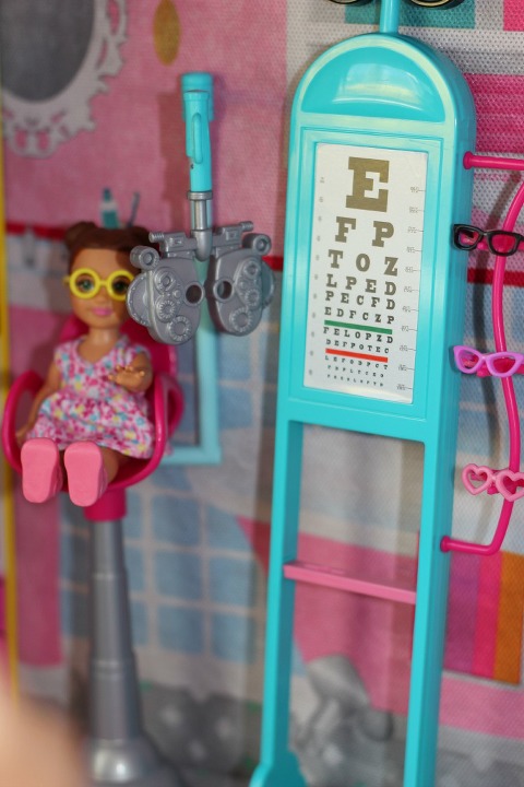 eye doctor barbie, play, mymommystyle.com