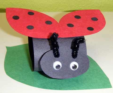 Construction paper ladybug craft