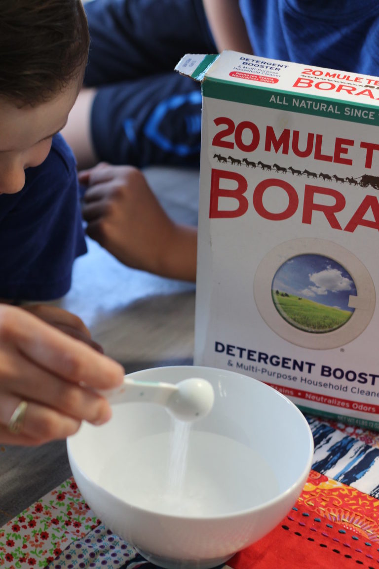 How to make fluffy slime - add borax to warm water