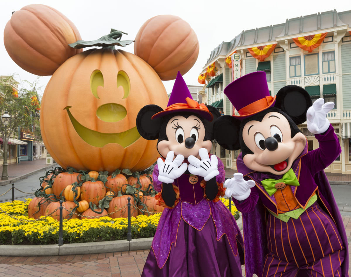 MICKEY MOUSE AND MINNIE MOUSE CELEBRATE HALLOWEEN TIME (ANAHEIM, Calif.)  During Halloween Time at the Disneyland Resort, guests will encounter beloved characters dressed in fun seasonal costumes, including Mickey Mouse and Minnie Mouse.