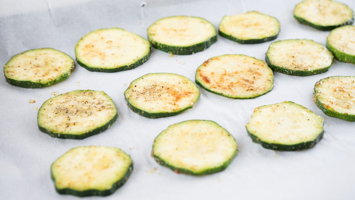 Seasoned zucchini slices