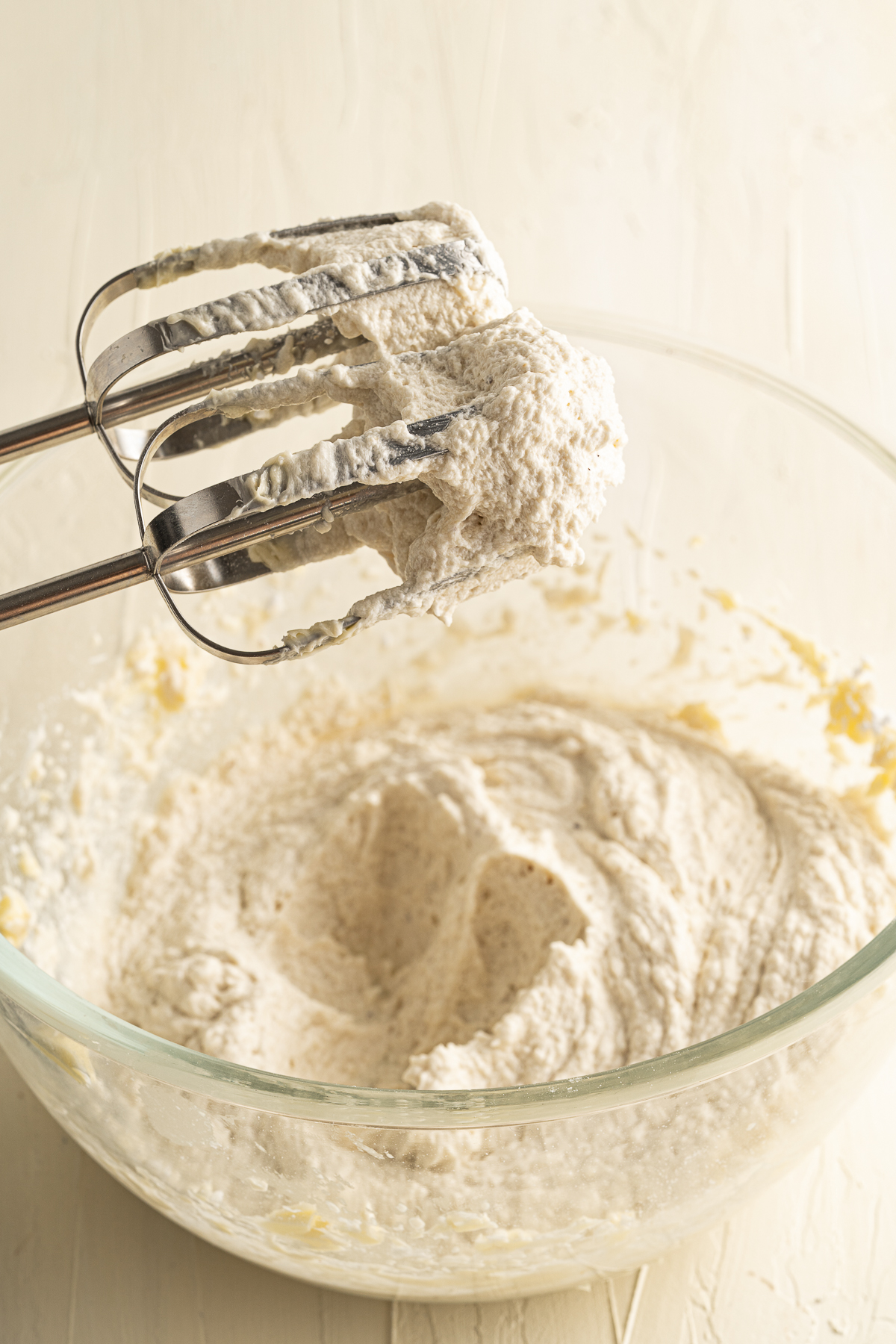 Mixed cream cheese icing