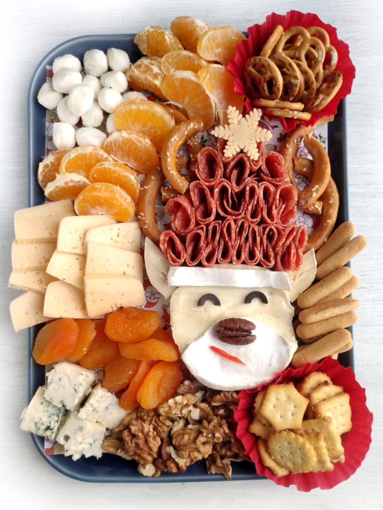 reindeer charcuterie board
