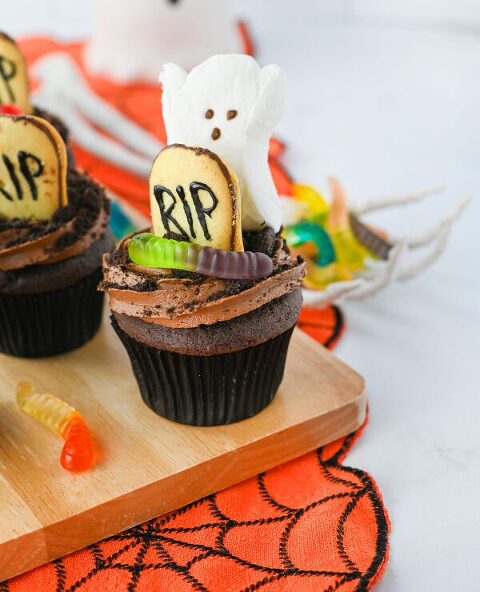 Roundup Image for Halloween Cupcake Recipes 